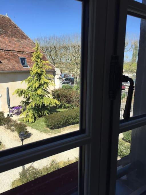 Bel Appart Au Bord De L'Eau Proche Gare Avec Wifi Auxerre Exterior photo